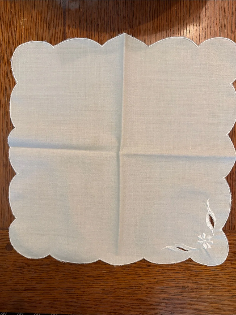 Embroidered Scalloped Edge Linen Handkerchief - Ivory
